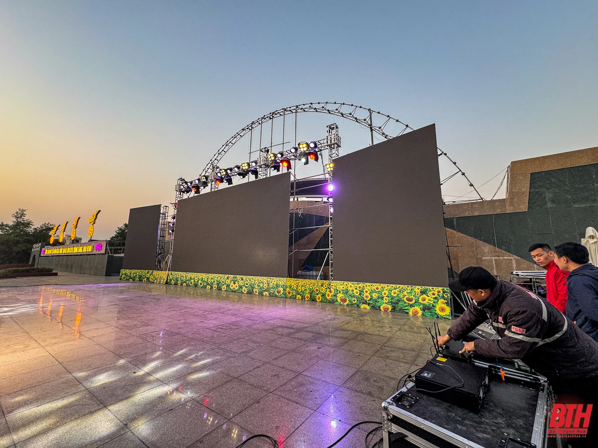 Quảng Trường Lam Sơn sẵn sàng bùng nổ cùng chung kết ASEAN Cup 2024: Việt Nam - Thái Lan