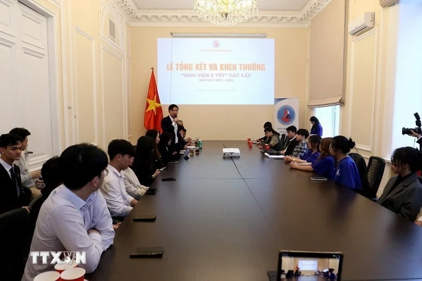 Sinh viên Việt Nam tại Nga nỗ lực quảng bá hình ảnh đất nước