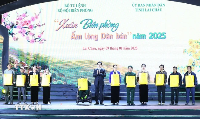 Chương trình “Xuân Biên phòng ấm lòng dân bản” - Đón Tết cho người biên giới