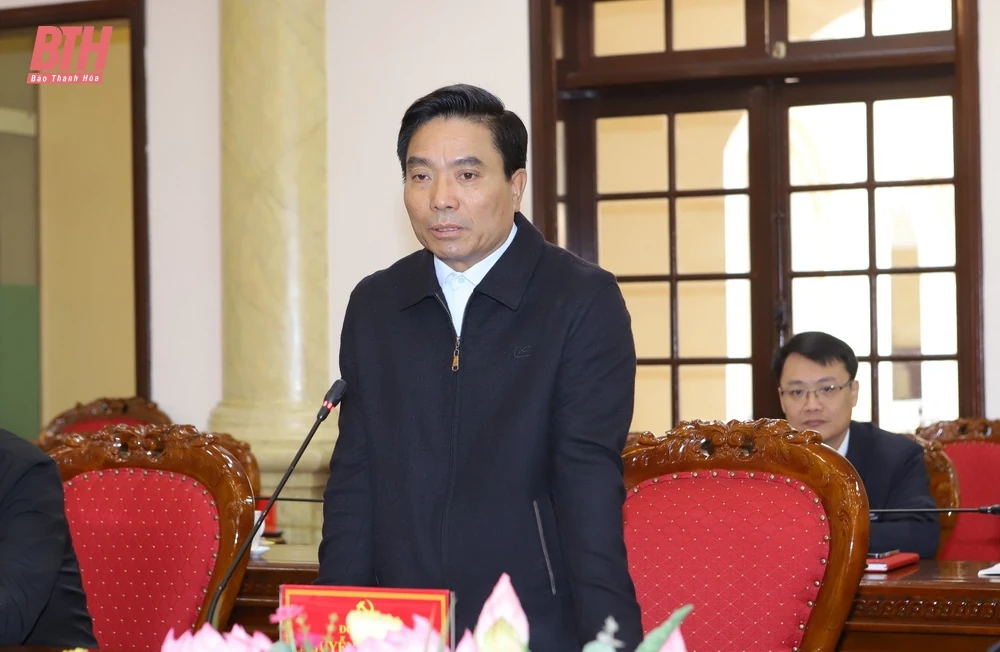 Thường trực Tỉnh ủy làm việc với Ban Chủ nhiệm Câu lạc bộ Hàm Rồng