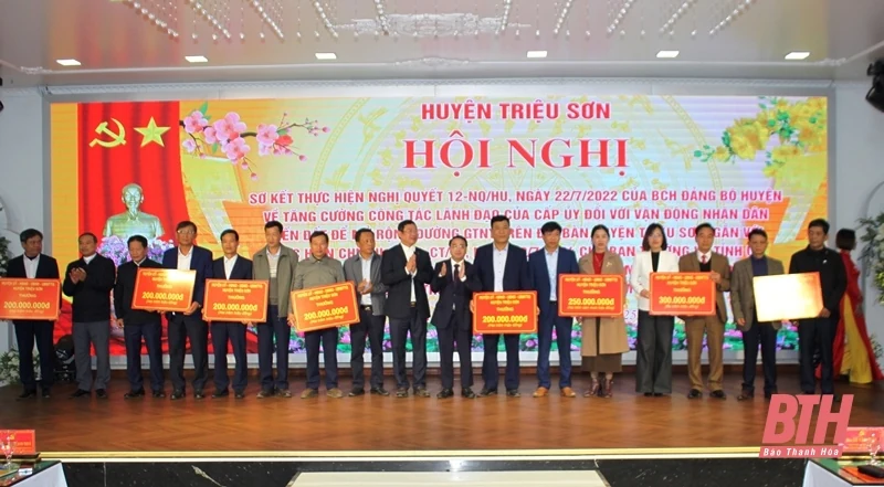 Triệu Sơn: Tiếp tục đẩy mạnh tuyên truyền, vận động Nhân dân hiến đất mở rộng đường giao thông nông thôn