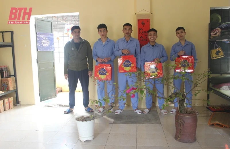 Giúp học viên cai nghiện vui xuân, đón Tết