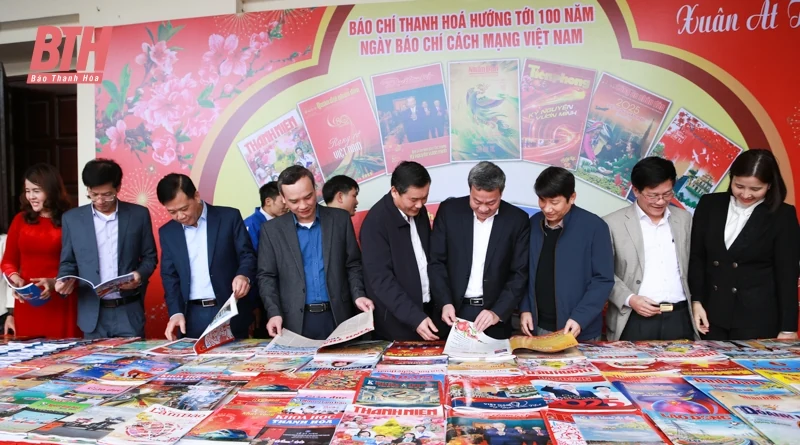 Rộn ràng Hội báo Xuân Ất Tỵ 2025 tại huyện Thọ Xuân