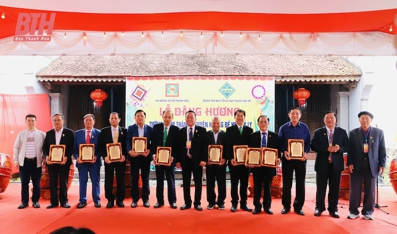 Lễ dâng hương tưởng niệm Thánh Nguyên Hoàng đế Hồ Quý Ly và kỷ niệm vương triều Hồ khai Đàn tế Nam Giao