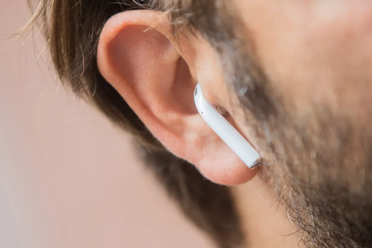 AirPods sắp có tính năng phiên dịch trực tiếp