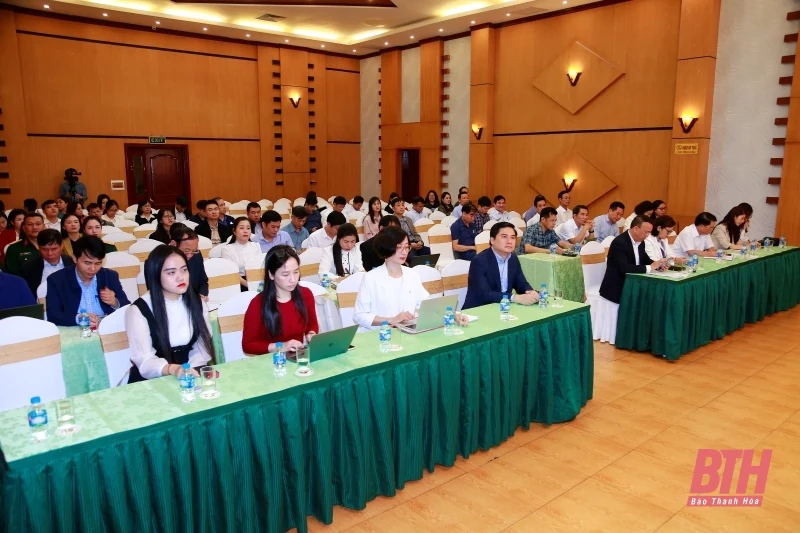 Bồi dưỡng kiến thức hội nhập quốc tế, nghiệp vụ đối ngoại