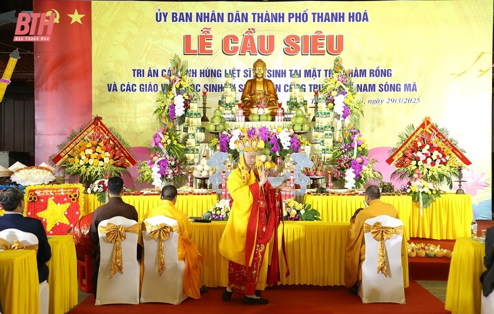 Lễ cầu siêu tri ân các Anh hùng liệt sĩ hy sinh tại mặt trận Hàm Rồng và các giáo viên, học sinh hy sinh trên công trường đắp đê sông Mã