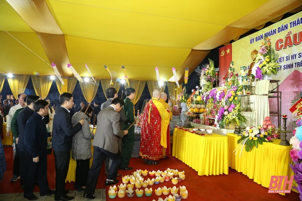 Lễ cầu siêu tri ân các Anh hùng liệt sĩ hy sinh tại mặt trận Hàm Rồng và các giáo viên, học sinh hy sinh trên công trường đắp đê sông Mã