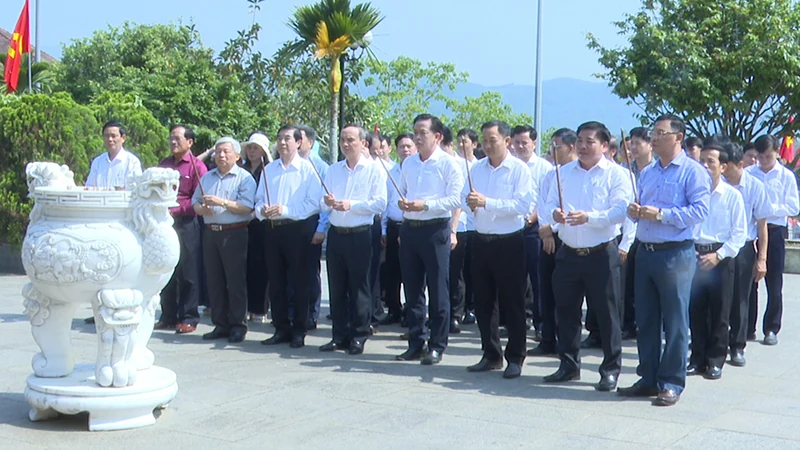 Đoàn công tác huyện Thọ Xuân thăm và làm việc với huyện Quế Sơn, tỉnh Quảng Nam