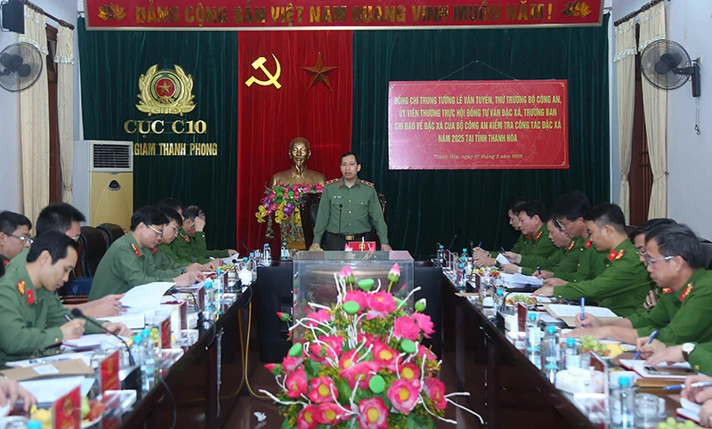 Thứ trưởng Bộ Công an Lê Văn Tuyến kiểm tra công tác đặc xá năm 2025 tại Thanh Hóa