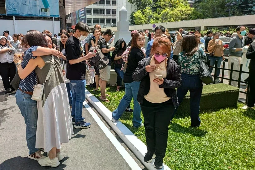 Cần làm gì để bảo vệ bản thân an toàn khi xảy ra động đất, dư chấn mạnh?