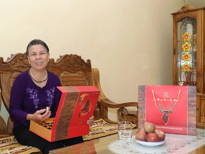 Bí quyết tăng cường sức khỏe, chăm chồng suốt 30 năm của cụ bà 74 tuổi