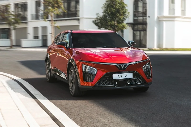 Những lần VinFast “phá lệ thị trường” với loạt chính sách khiến chủ xe xăng ghen tị