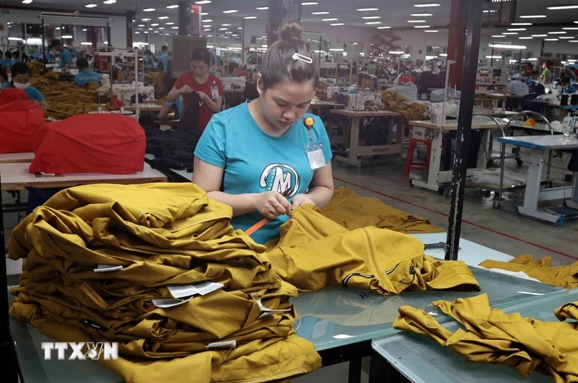 Phê duyệt Chương trình cắt giảm thủ tục hành chính liên quan sản xuất, kinh doanh