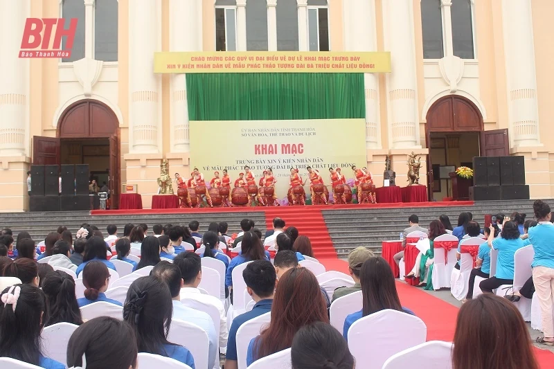 Trưng bày xin ý kiến Nhân dân về các mẫu phác thảo tượng đài Bà Triệu chất liệu đồng