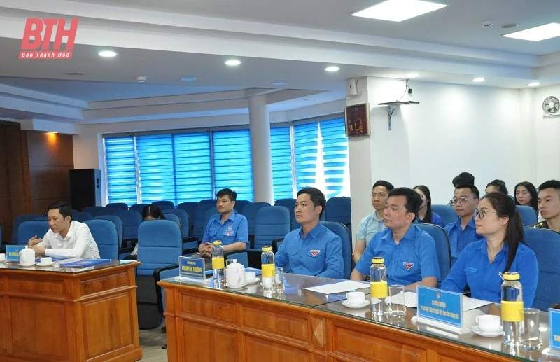 Tỉnh đoàn tổ chức sinh hoạt chính trị chuyên đề và câu lạc bộ lý luận trẻ