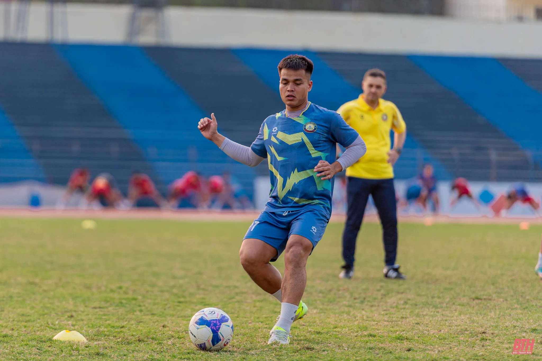 Buổi làm việc đầu tiên của HLV Tomislav tại Đông Á Thanh Hóa