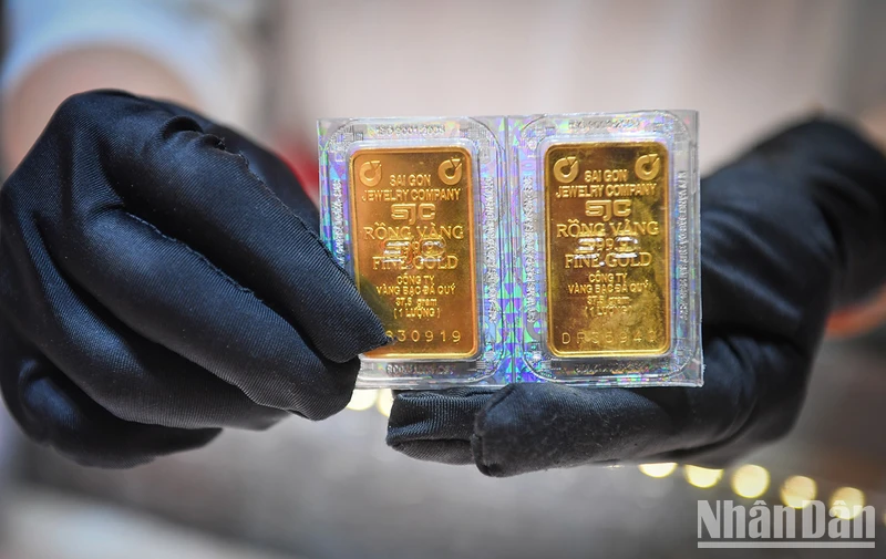 Vàng giảm sâu khi thị trường chứng khoán toàn cầu chao đảo