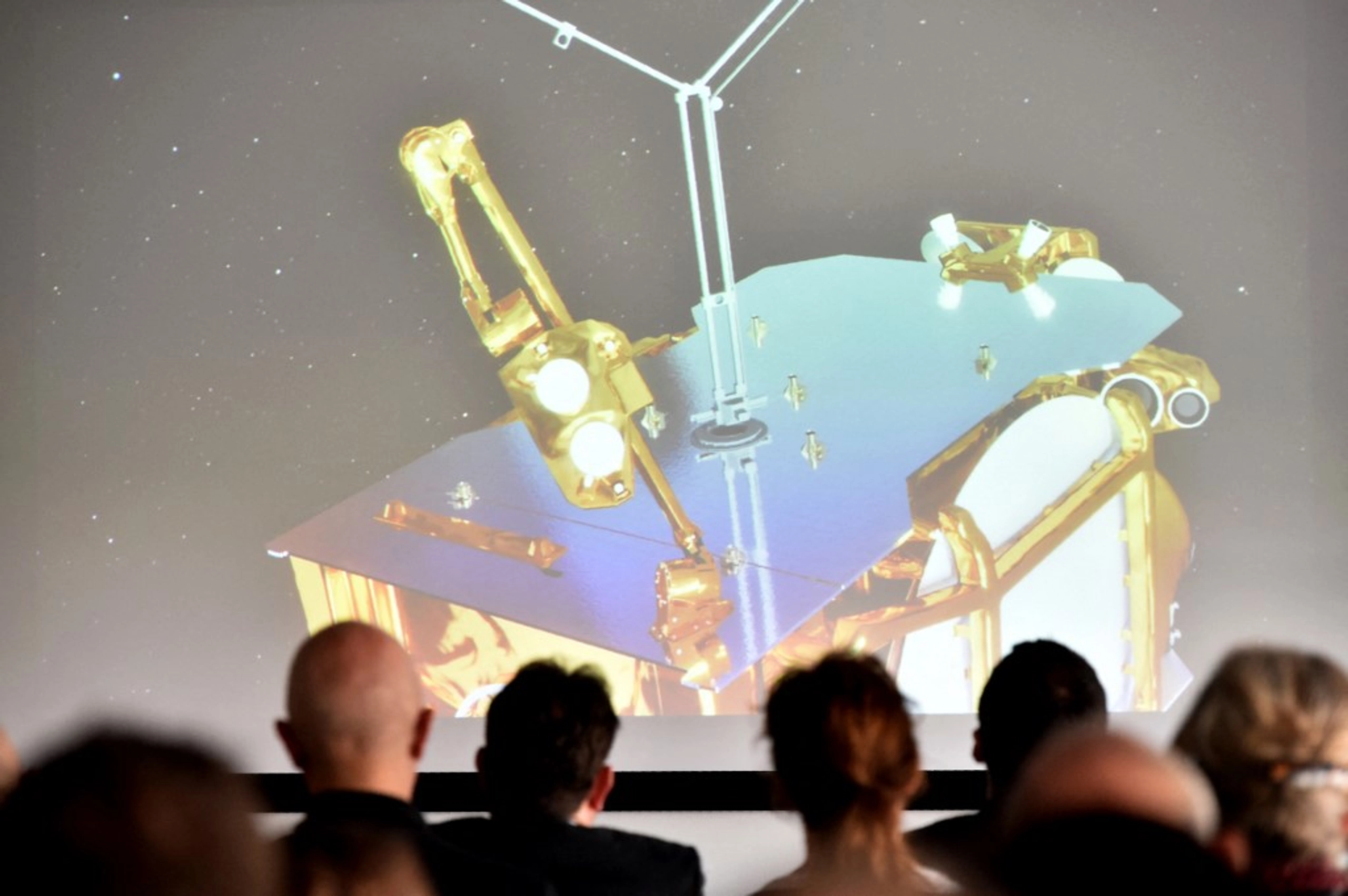 Đức bí mật tài trợ cho Internet vệ tinh Ukraine thông qua nhà cung cấp Pháp