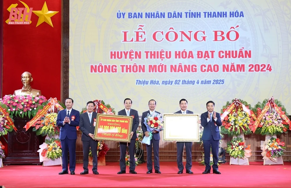 Huyện Thiệu Hóa công bố đạt chuẩn nông thôn mới nâng cao