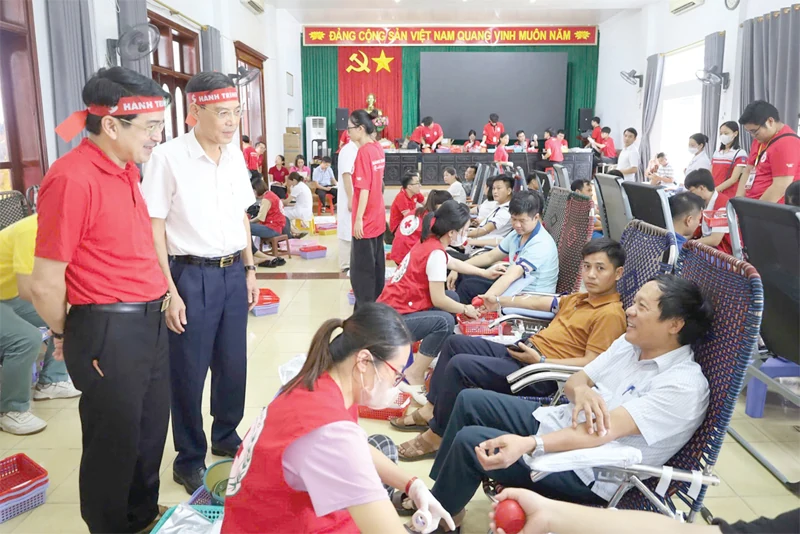 Hiến giọt máu đào - trao đời sự sống