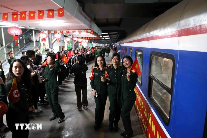 Bảo đảm điều kiện tốt nhất trên các chuyến tàu đưa lực lượng diễu binh vào Nam