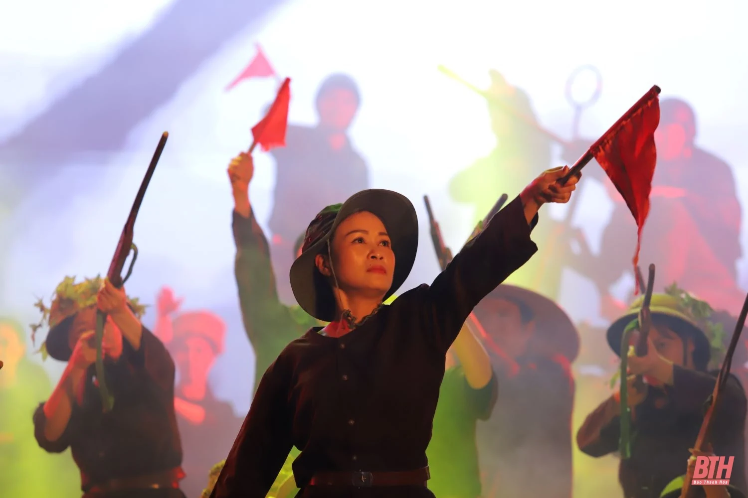 Hàm Rồng Chiến thắng mãi là bản anh hùng ca bất tử, để lại những bài học quý giá cho các thế hệ hôm nay và mai sau <sup>(*)</sup>