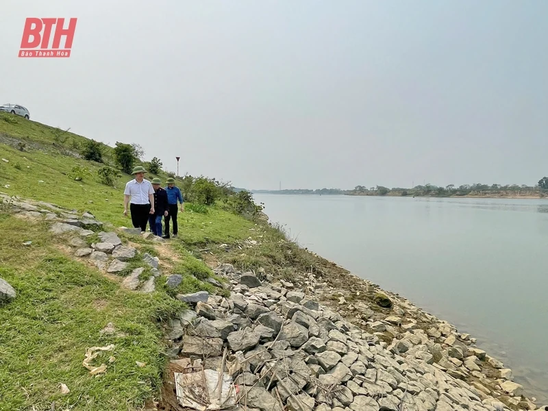 Sớm đầu tư xử lý khẩn cấp tình trạng hư hỏng kè Phú Văn