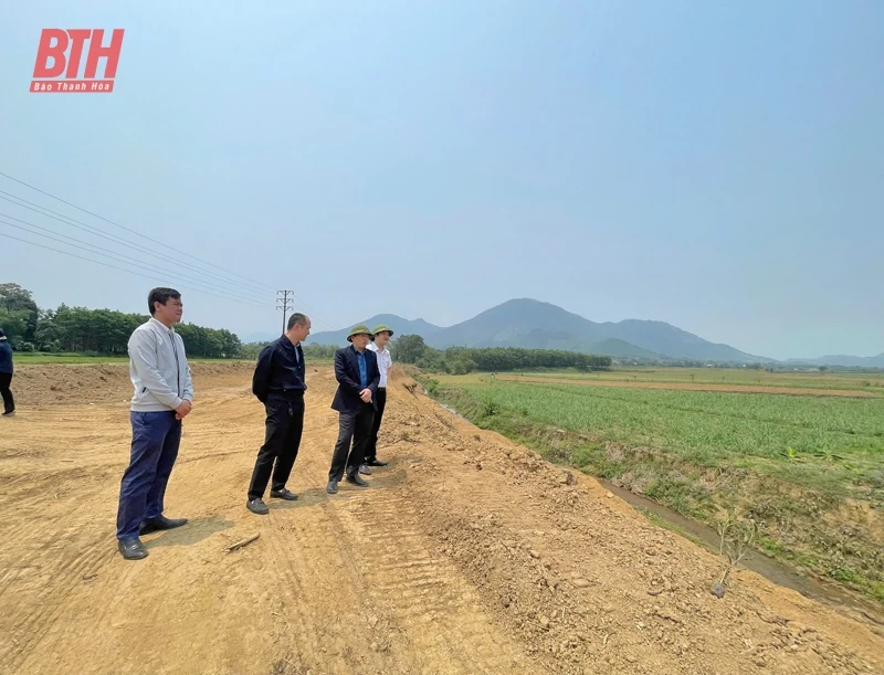 Xây dựng công trình khẩn cấp khắc phục hậu quả thiên tai ở một số huyện miền núi