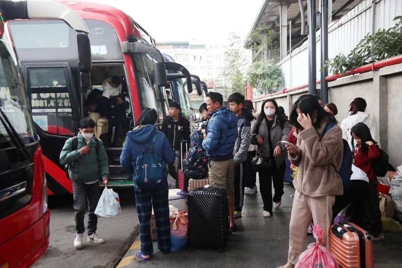 Niêm yết giá vé, hạn chế tối đa việc chậm hủy chuyến dịp nghỉ lễ 30/4