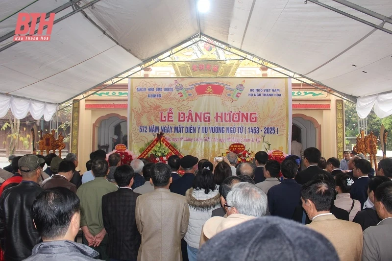 Dâng hương tưởng niệm 572 năm ngày mất Diên Ý Dụ vương Ngô Từ