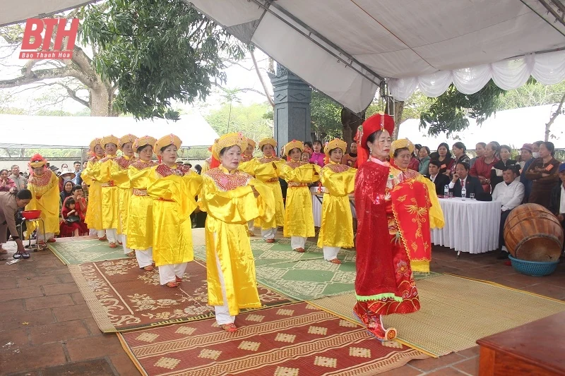 Dâng hương tưởng niệm 572 năm ngày mất Diên Ý Dụ vương Ngô Từ