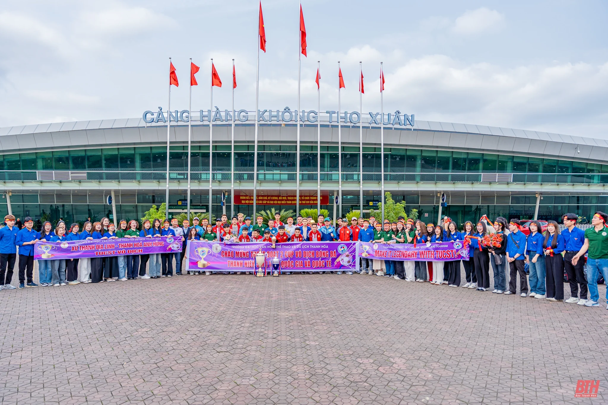 Đón chào nhà vô địch Thanh Niên sinh viên quốc tế khải hoàn ca