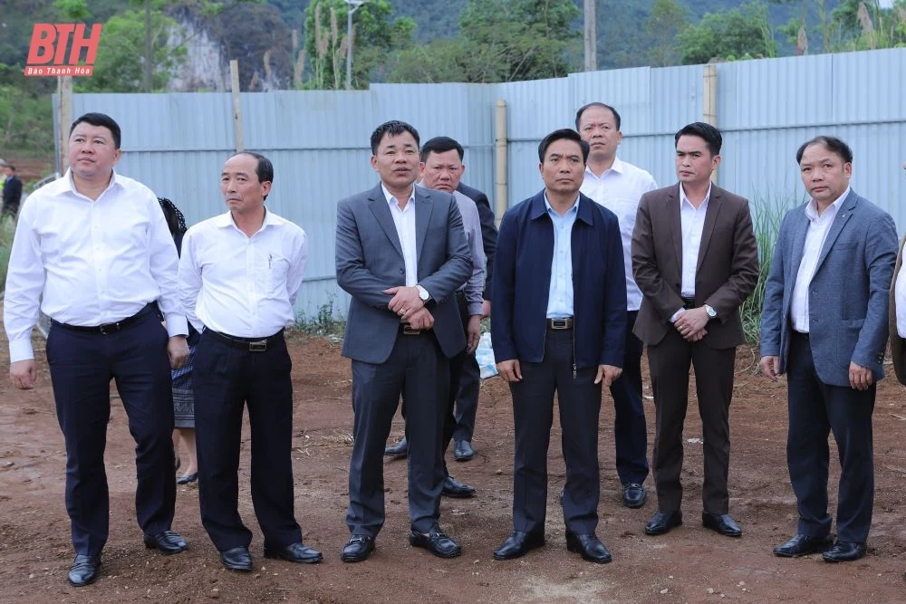 Đoàn đại biểu cấp cao tỉnh Thanh Hóa chúc Tết cổ truyền Bun Pi May tại tỉnh Hủa Phăn (nước CHDCND Lào)