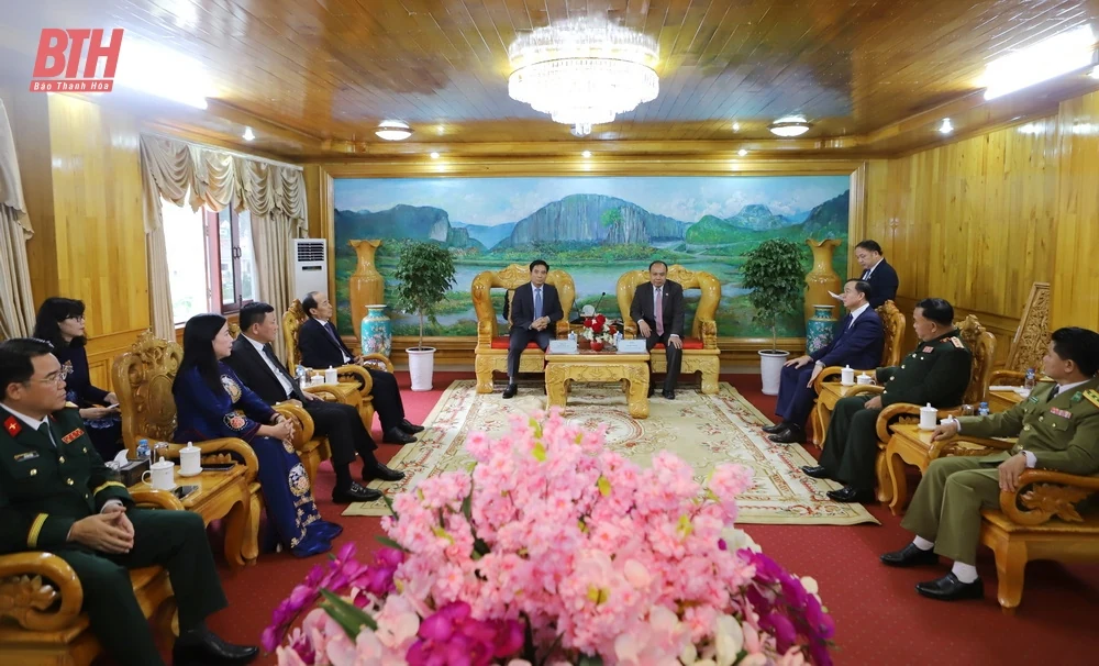 Đoàn đại biểu cấp cao tỉnh Thanh Hóa chúc Tết cổ truyền Bun Pi May tại tỉnh Hủa Phăn (nước CHDCND Lào)