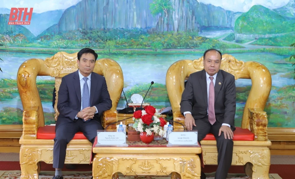 Đoàn đại biểu cấp cao tỉnh Thanh Hóa chúc Tết cổ truyền Bun Pi May tại tỉnh Hủa Phăn (nước CHDCND Lào)