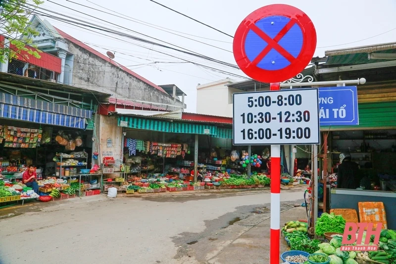 Lập lại trật tự hành lang an toàn giao thông Quốc lộ 45 qua thị trấn Kim Tân