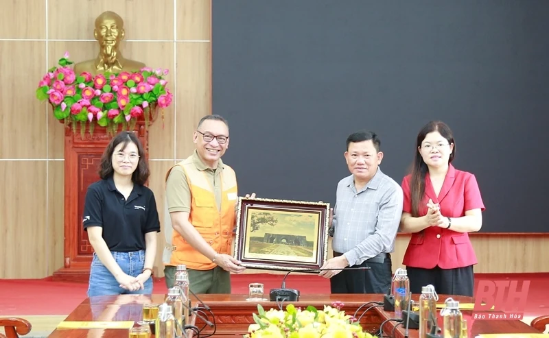 Đoàn công tác của Tổ chức Tầm nhìn thế giới (WVI) Hoa Kỳ khảo sát thực tế tại huyện Như Xuân