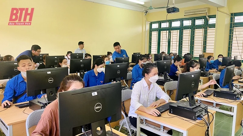 Triển khai sâu rộng phong trào “Bình dân học vụ số”