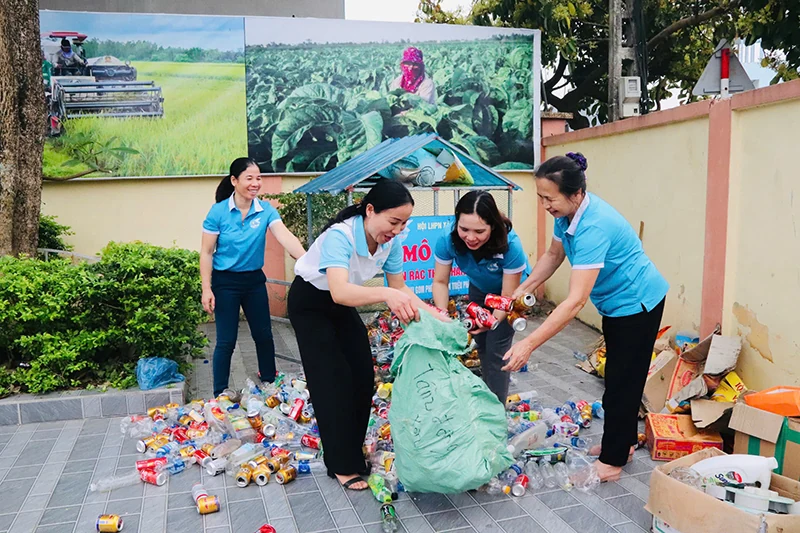 Người cán bộ hội tận tụy với phong trào