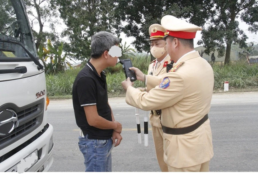 Siết chặt kỷ cương, triển khai đồng bộ các giải pháp đảm bảo trật tự an toàn giao thông năm 2025
