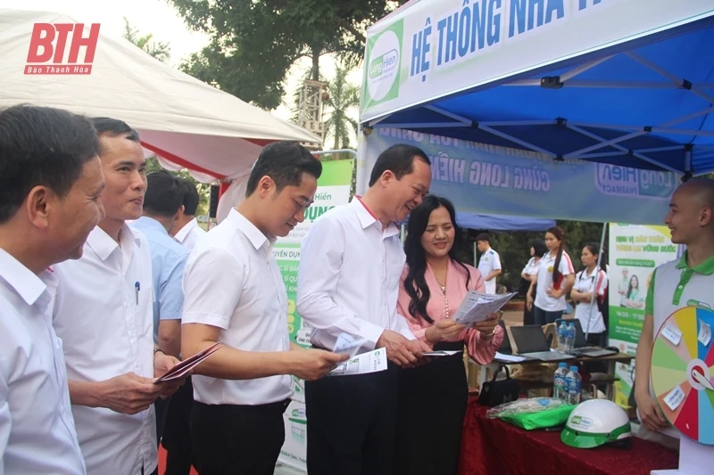 Sôi nổi Ngày hội hướng nghiệp, tư vấn, giới thiệu việc làm năm 2025