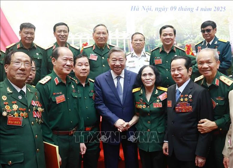 Tổng Bí thư Tô Lâm gặp mặt cựu chiến binh, cựu thanh niên xung phong, dân quân tự vệ