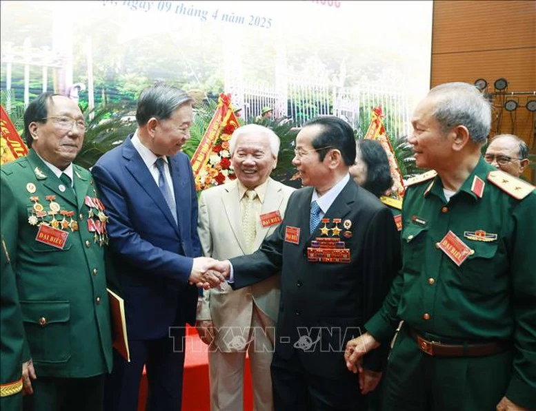 Tổng Bí thư Tô Lâm gặp mặt cựu chiến binh, cựu thanh niên xung phong, dân quân tự vệ