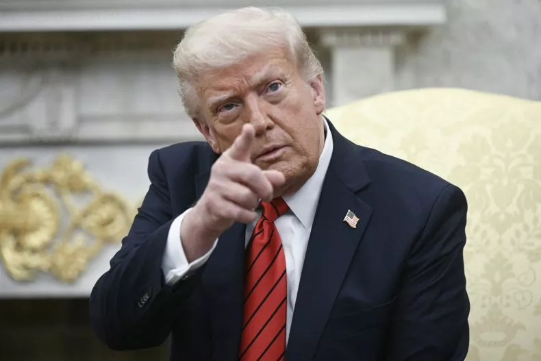 Tổng thống Mỹ: Không vội tấn công Iran