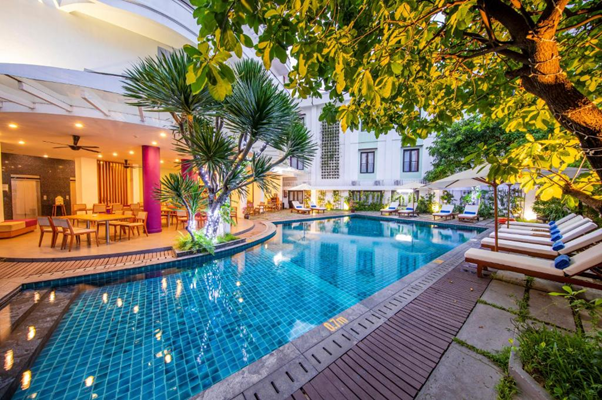 Đặt phòng Emm Hotel Hue qua Phê Travel – Giá “phê”, dịch vụ mê!