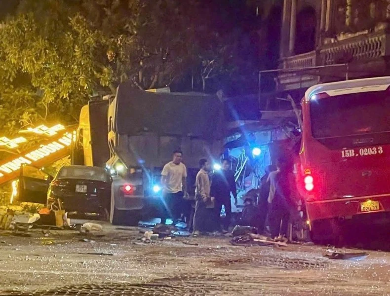 Tai nạn liên hoàn, nhiều người bị thương