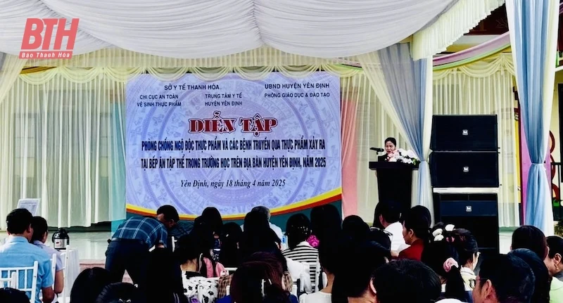 Diễn tập điều tra, xử lý ngộ độc thực phẩm bếp ăn tập thể trong trường học tại Yên Định