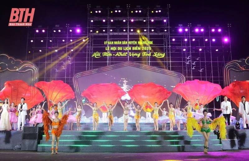Tổng duyệt chương trình khai mạc Lễ hội du lịch biển Hải Tiến năm 2025 