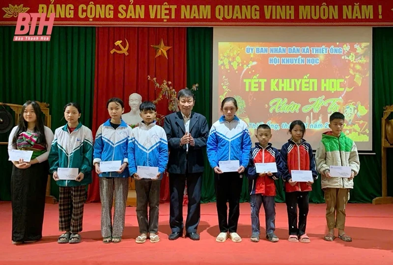 Bá Thước đưa phong trào khuyến học, khuyến tài lên một bước phát triển mới